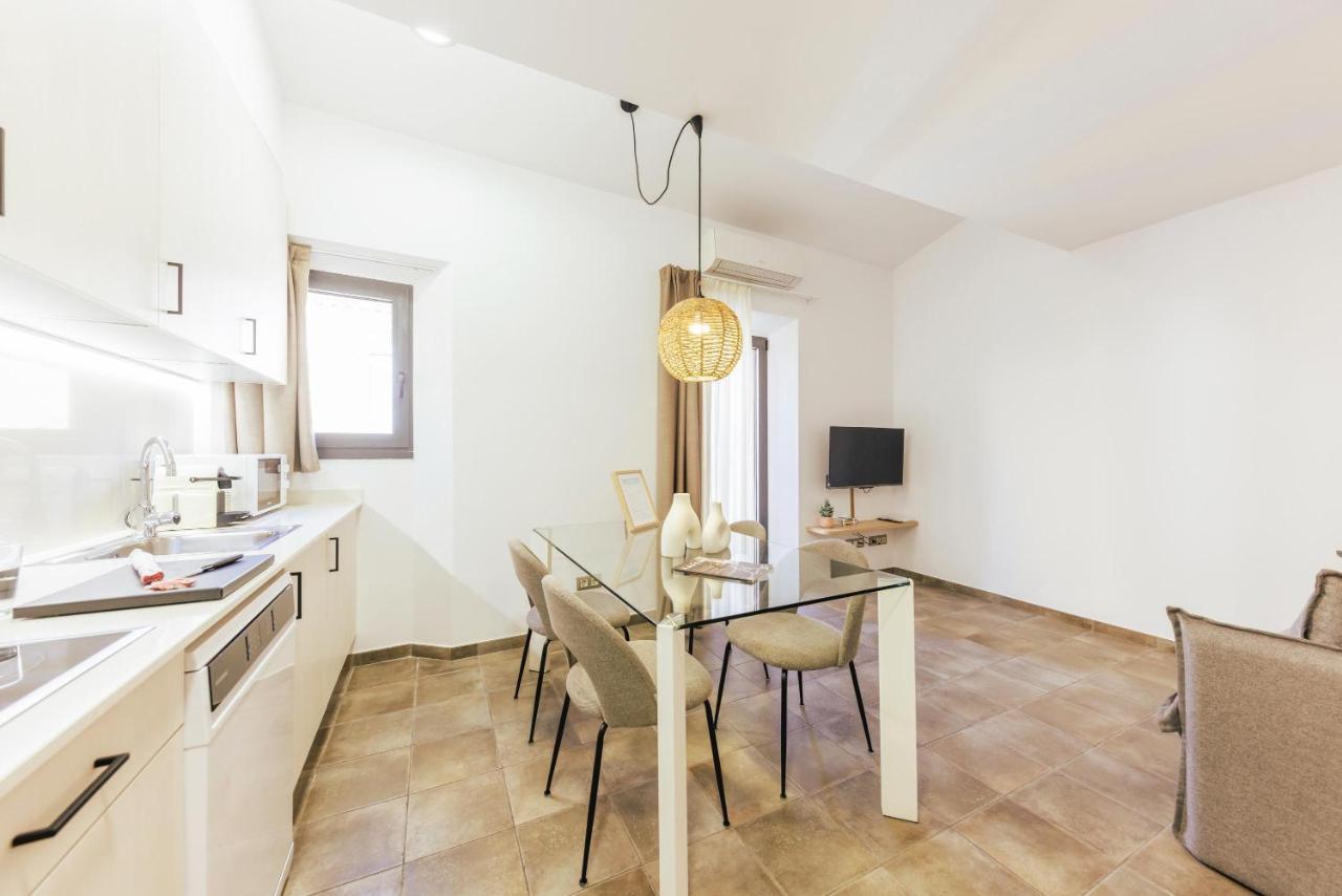 Bravissimo Mercadal Duplex, With 2 Bedrooms ชีโรนา ภายนอก รูปภาพ
