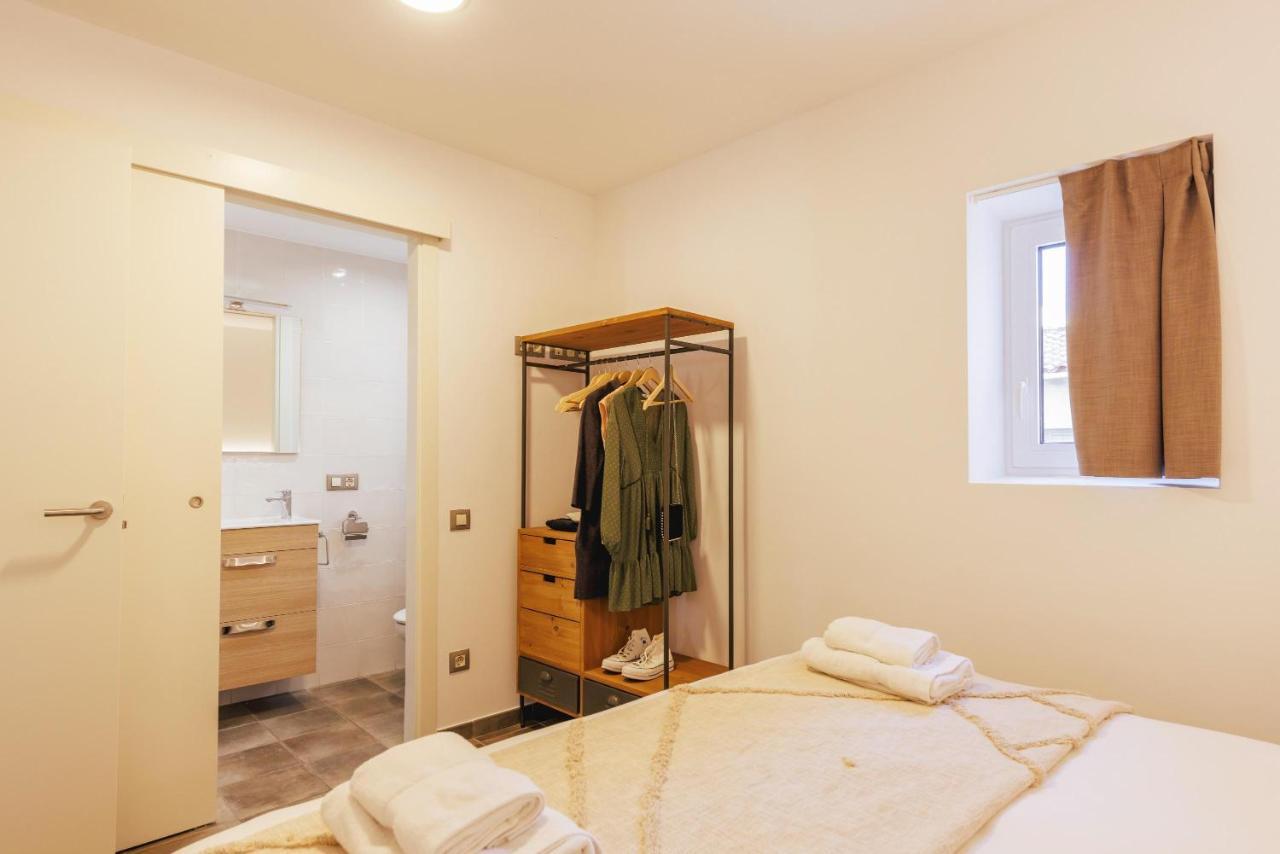 Bravissimo Mercadal Duplex, With 2 Bedrooms ชีโรนา ภายนอก รูปภาพ