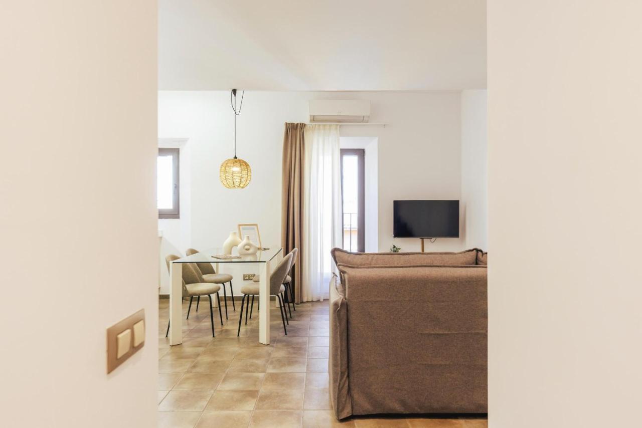 Bravissimo Mercadal Duplex, With 2 Bedrooms ชีโรนา ภายนอก รูปภาพ