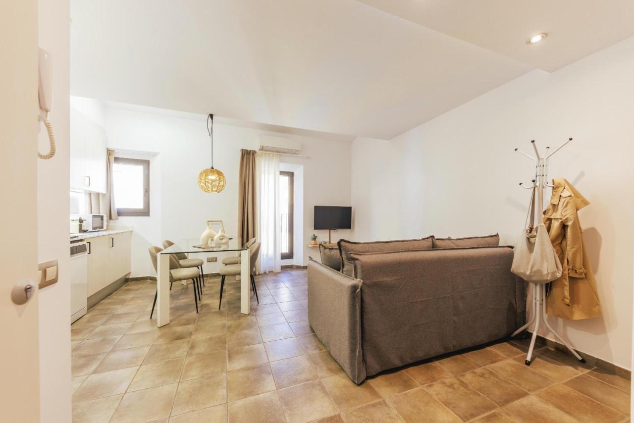 Bravissimo Mercadal Duplex, With 2 Bedrooms ชีโรนา ภายนอก รูปภาพ