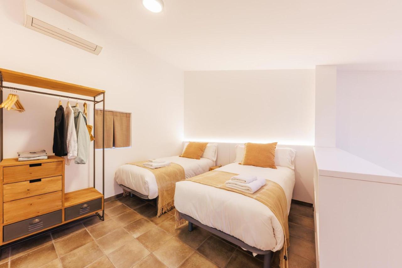 Bravissimo Mercadal Duplex, With 2 Bedrooms ชีโรนา ภายนอก รูปภาพ