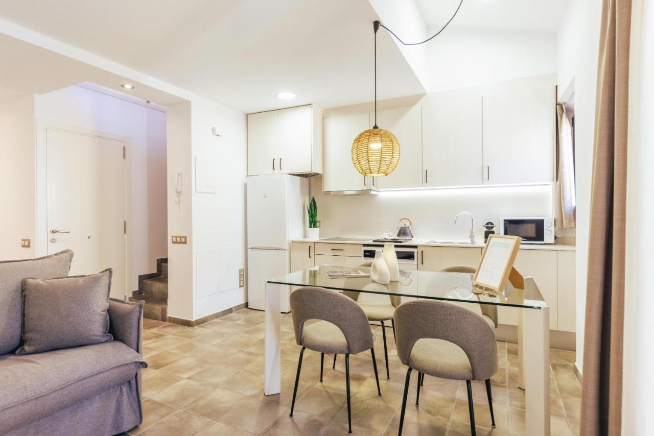 Bravissimo Mercadal Duplex, With 2 Bedrooms ชีโรนา ภายนอก รูปภาพ